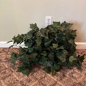 Artificial Ivy ledge plant